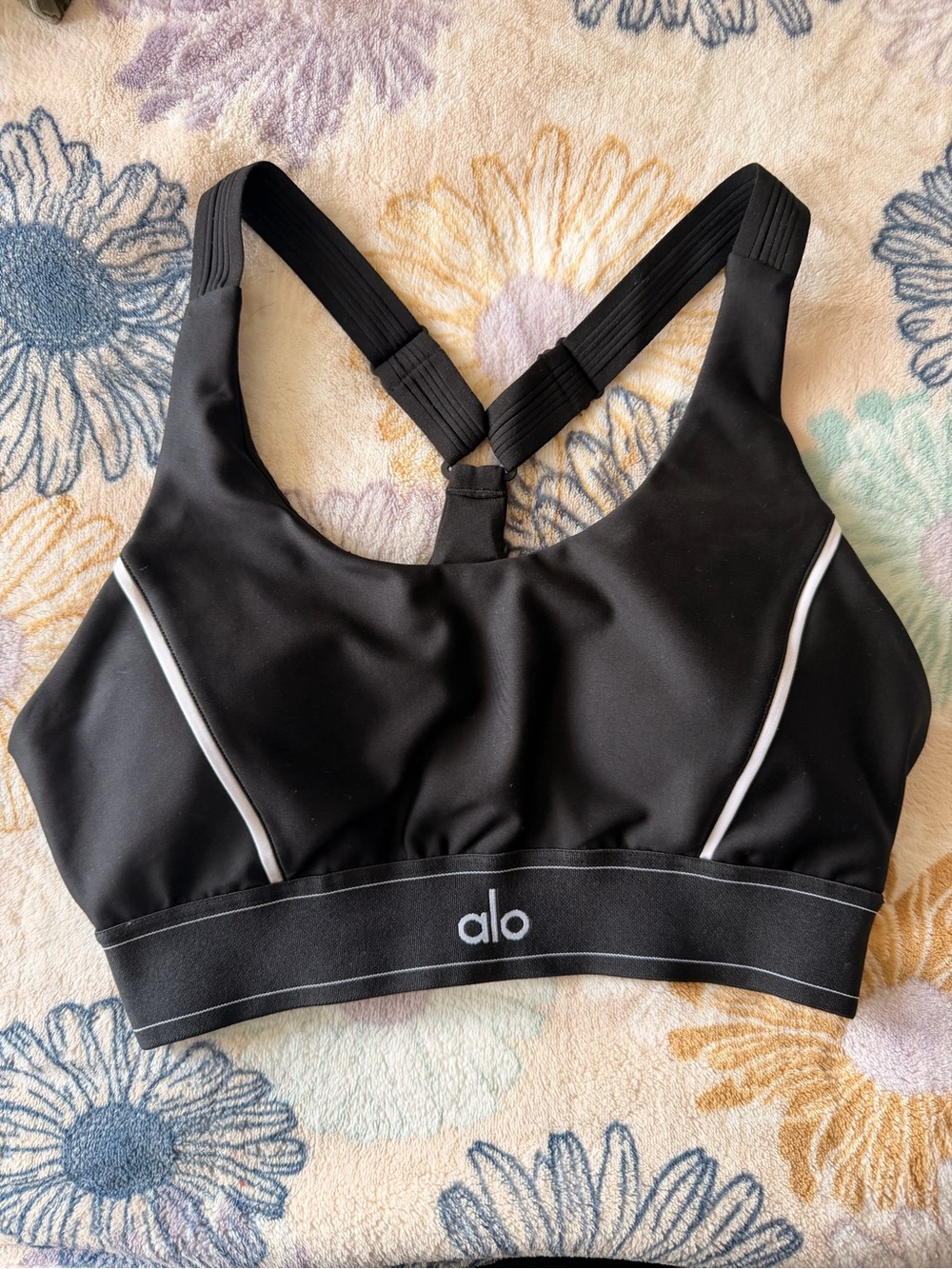 ALO Yoga Airlift Suit Up Sports Bra